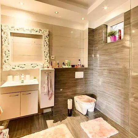 Vila Luxury With Pool Close To The Hungaroring