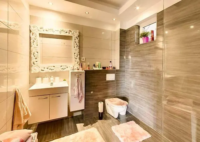 Villa Luxury With Pool Close To The Hungaroring