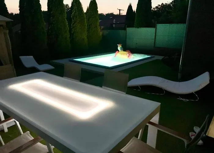 Villa Luxury With Pool Close To The Hungaroring Kerepes